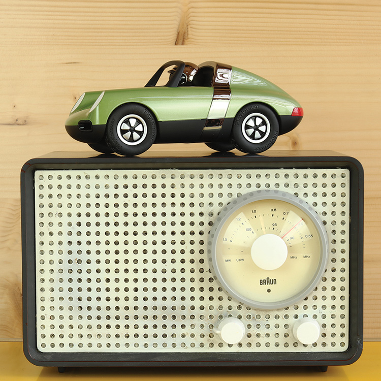 Luft Hopper Car by Playforever